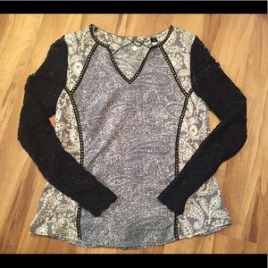 EUC BKE Long Sleeve Top, Size Small