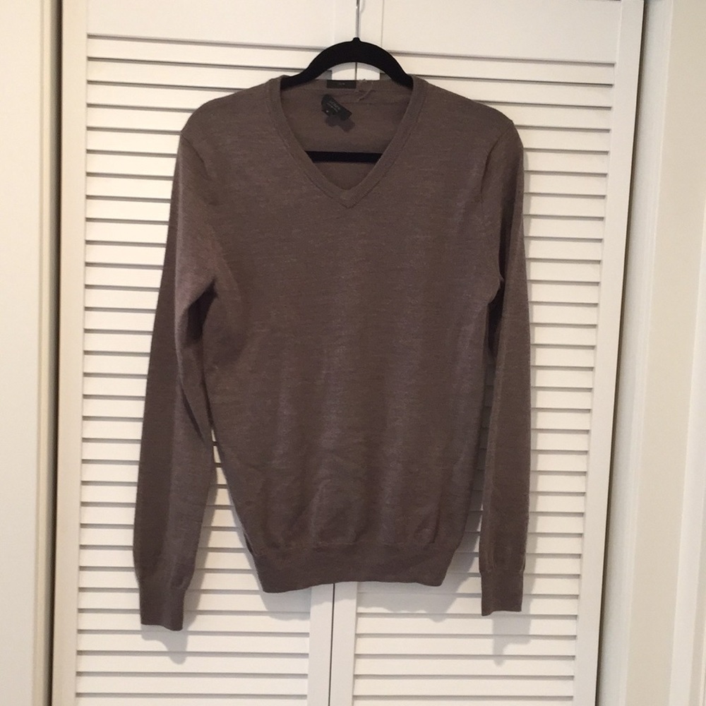 Men’s J Crew Merino Wool pullover v-neck