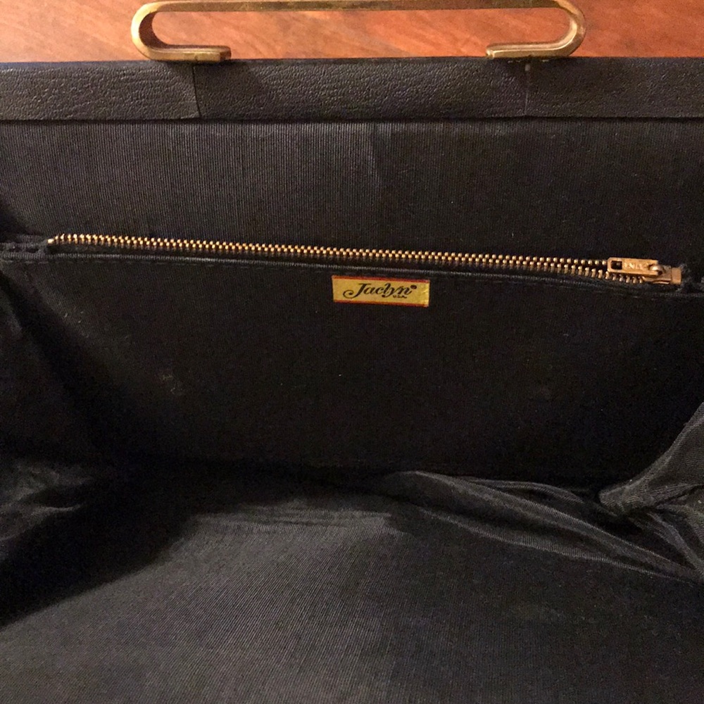 Vintage Jaclyn Mid-Century Tapestry Handbag - Picture 4 of 4