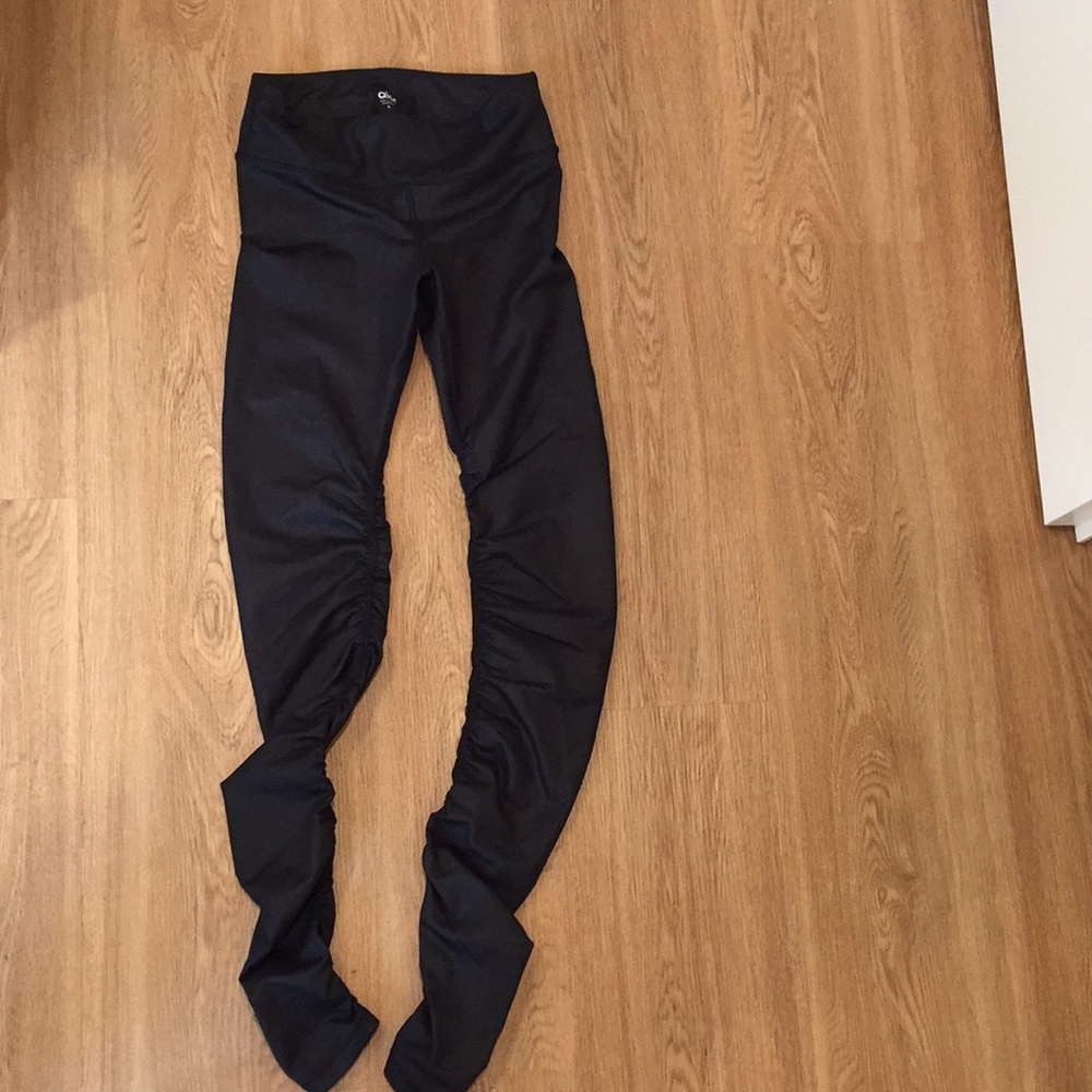 Alo leggings full length with scrunched inseam