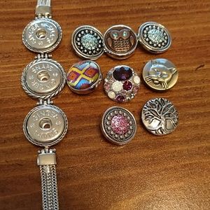 Ginger Snaps bracelet and 8 snaps