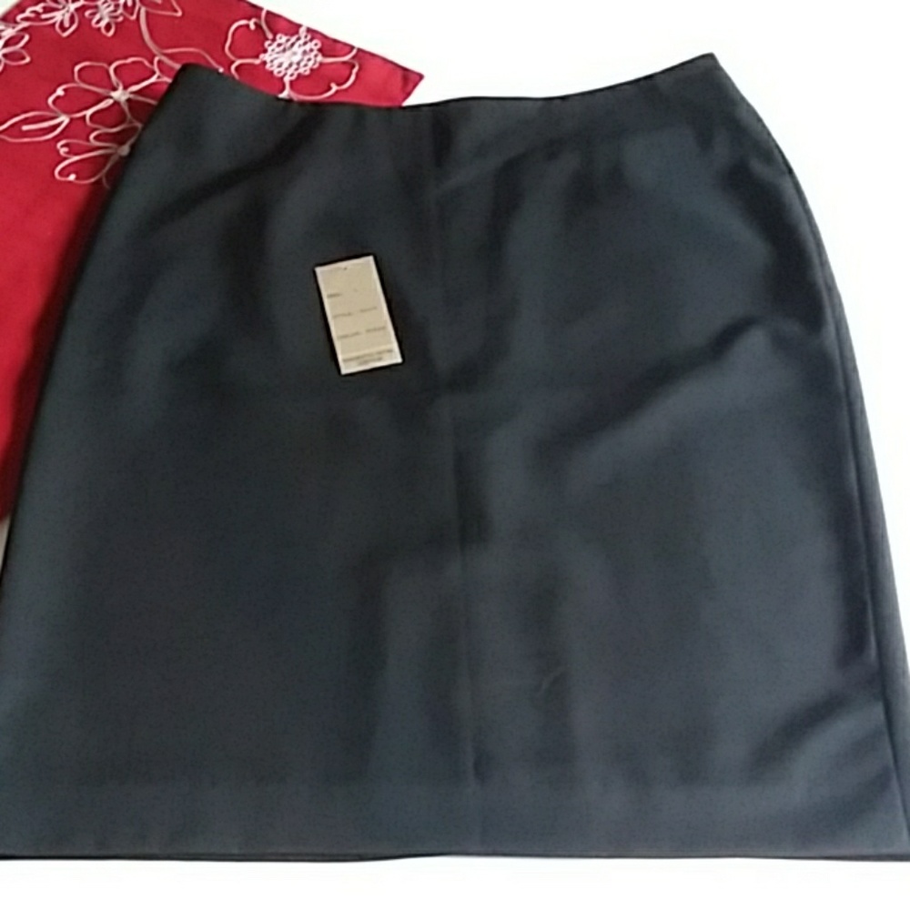 JM Reed pencil skirt