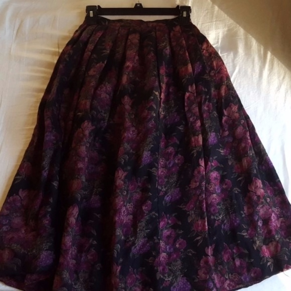 Vintage High Waisted Pleated Floral Skirt