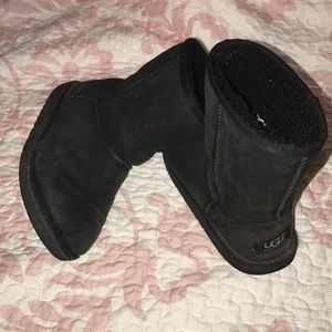 Black Ugg boots!!