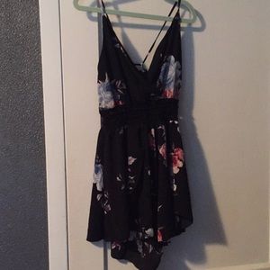 Deep V floral Romper!