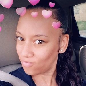 Meet your Posher, Monique