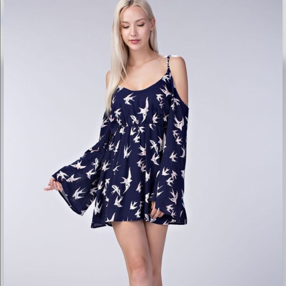 NEW cold shoulder long sleeves dress - Picture 2 of 7