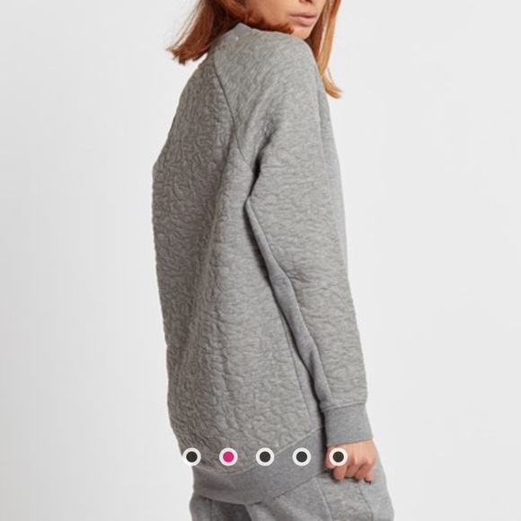 Nike Quilted Sportswear Rally Fleece Crewneck - Picture 2 of 8