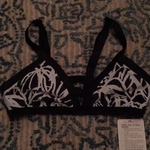 NWT Lulu Lemon Water: Surf To Sand Booster