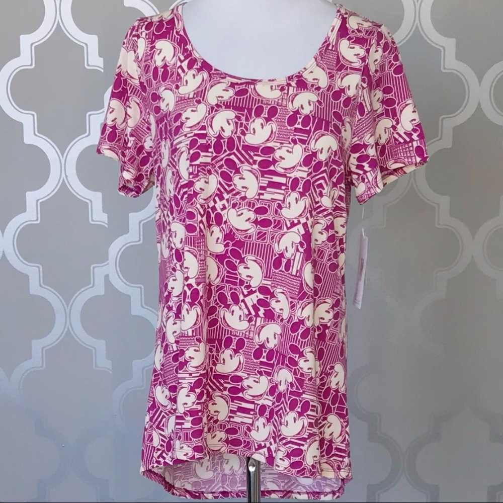 NWT Medium LuLaRoe DISNEY Classic T BRAND NEW!