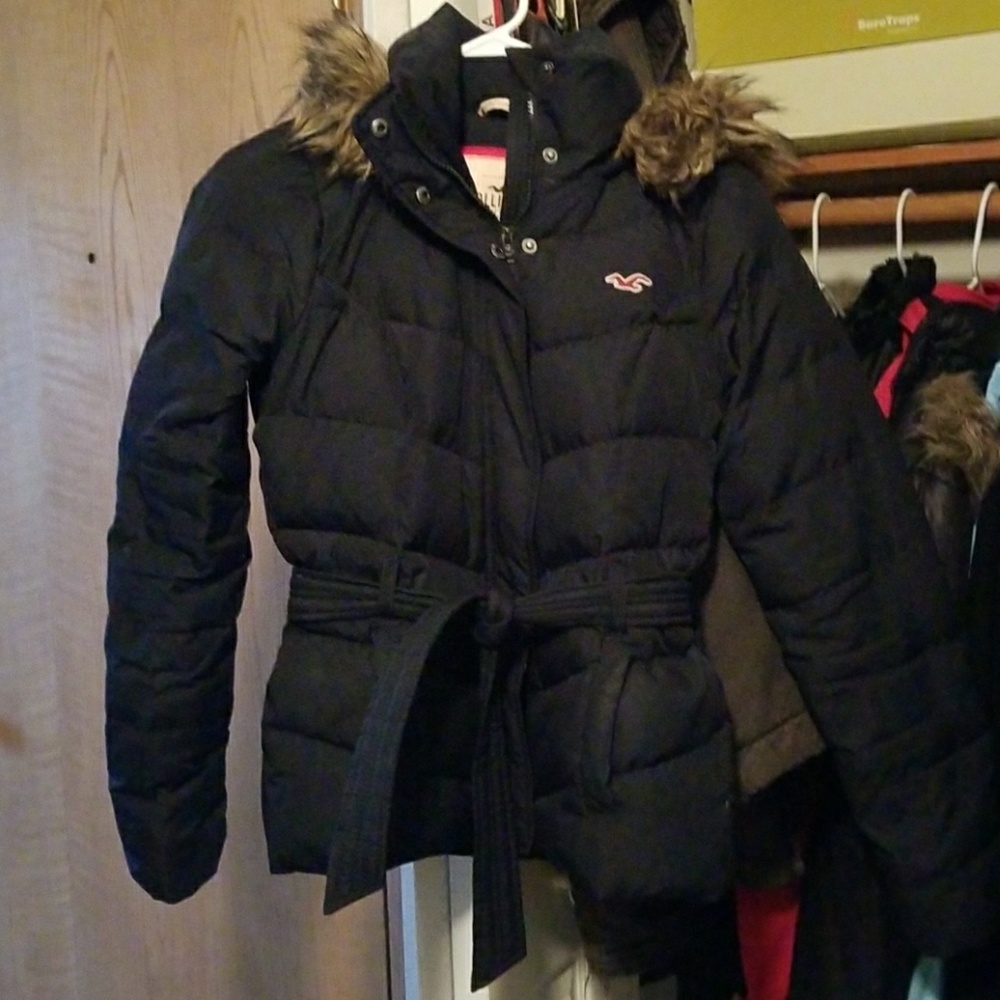 Hip length tie coat