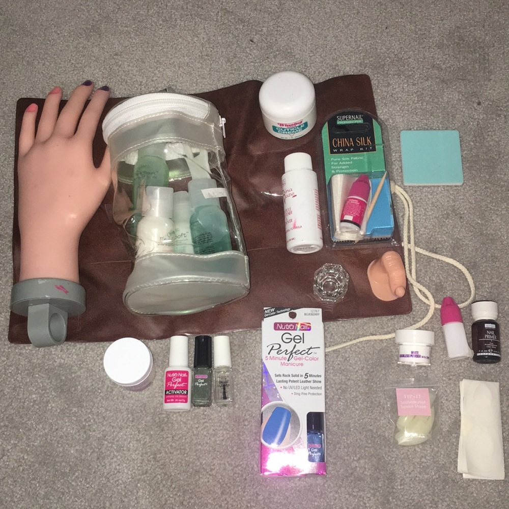 Entire Nail Kit!!! Acrilycs, polish, gel ect