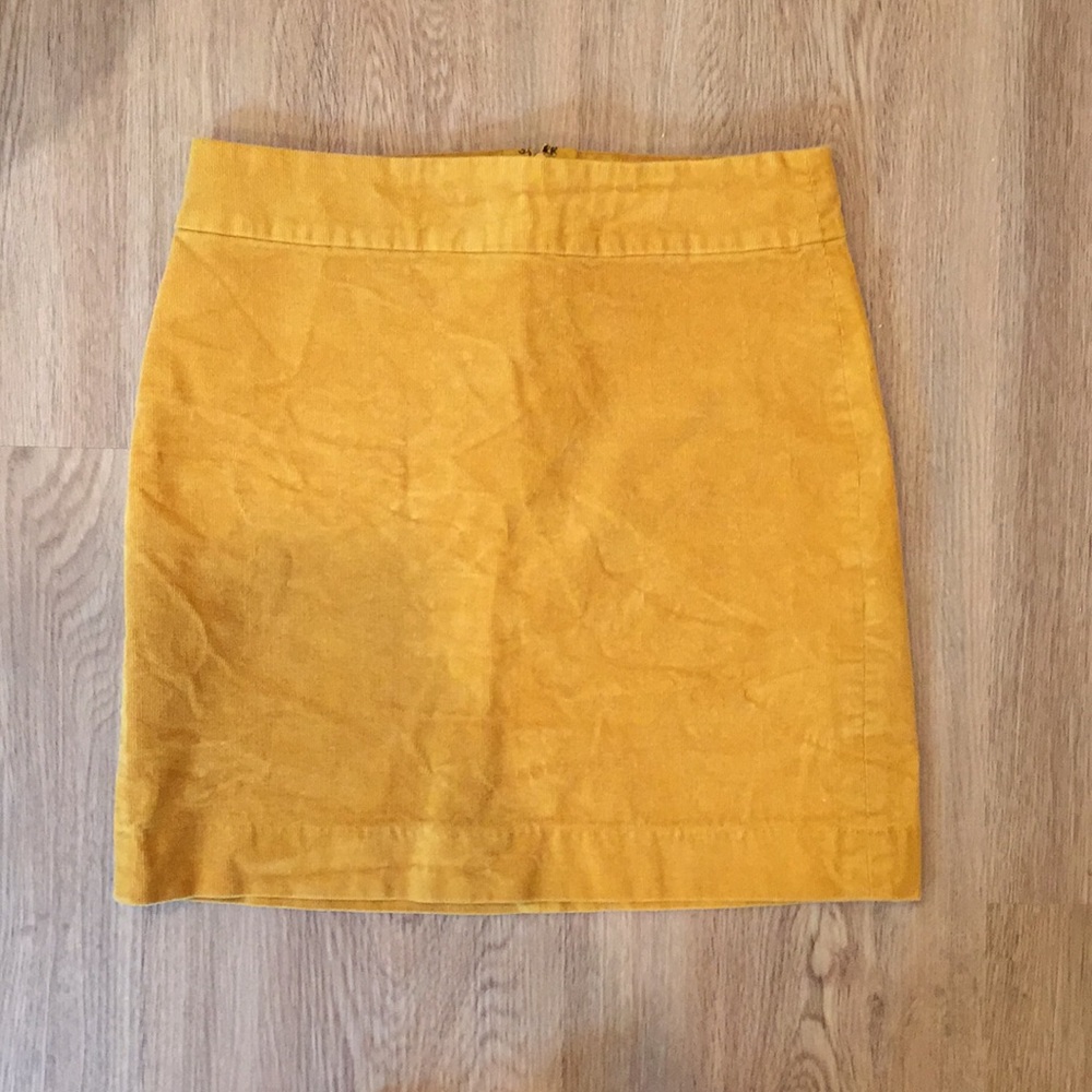 Banana Republic corduroy mustard mini
