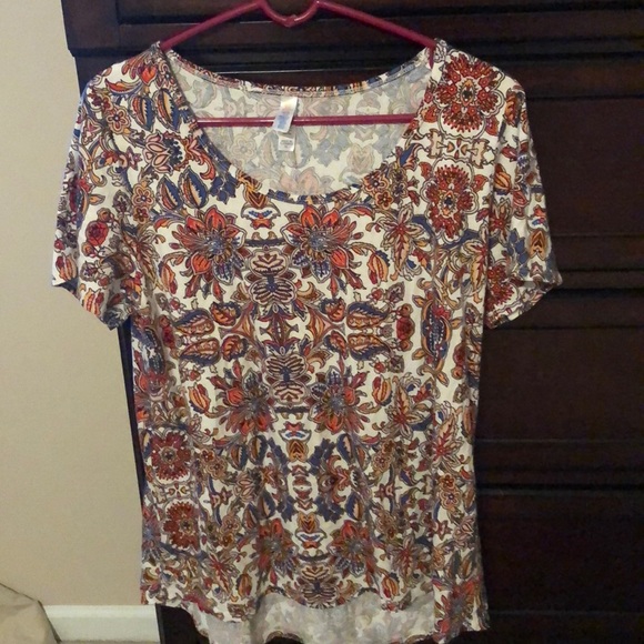 LuLaRoe Tops - Lularoe classic tee size XL