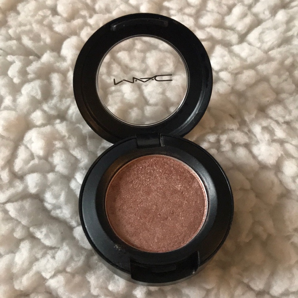 MAC eyeshadow