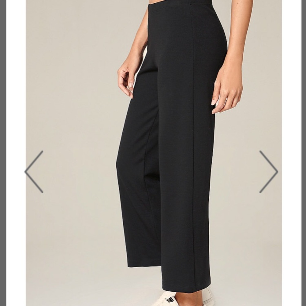 New Bebe wide leg cropped relaxed pant