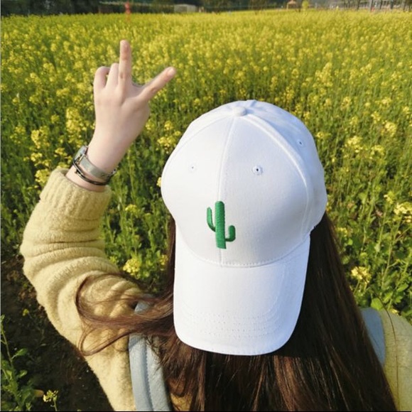 ❤️ White Cactus embroidered hat - Picture 3 of 8