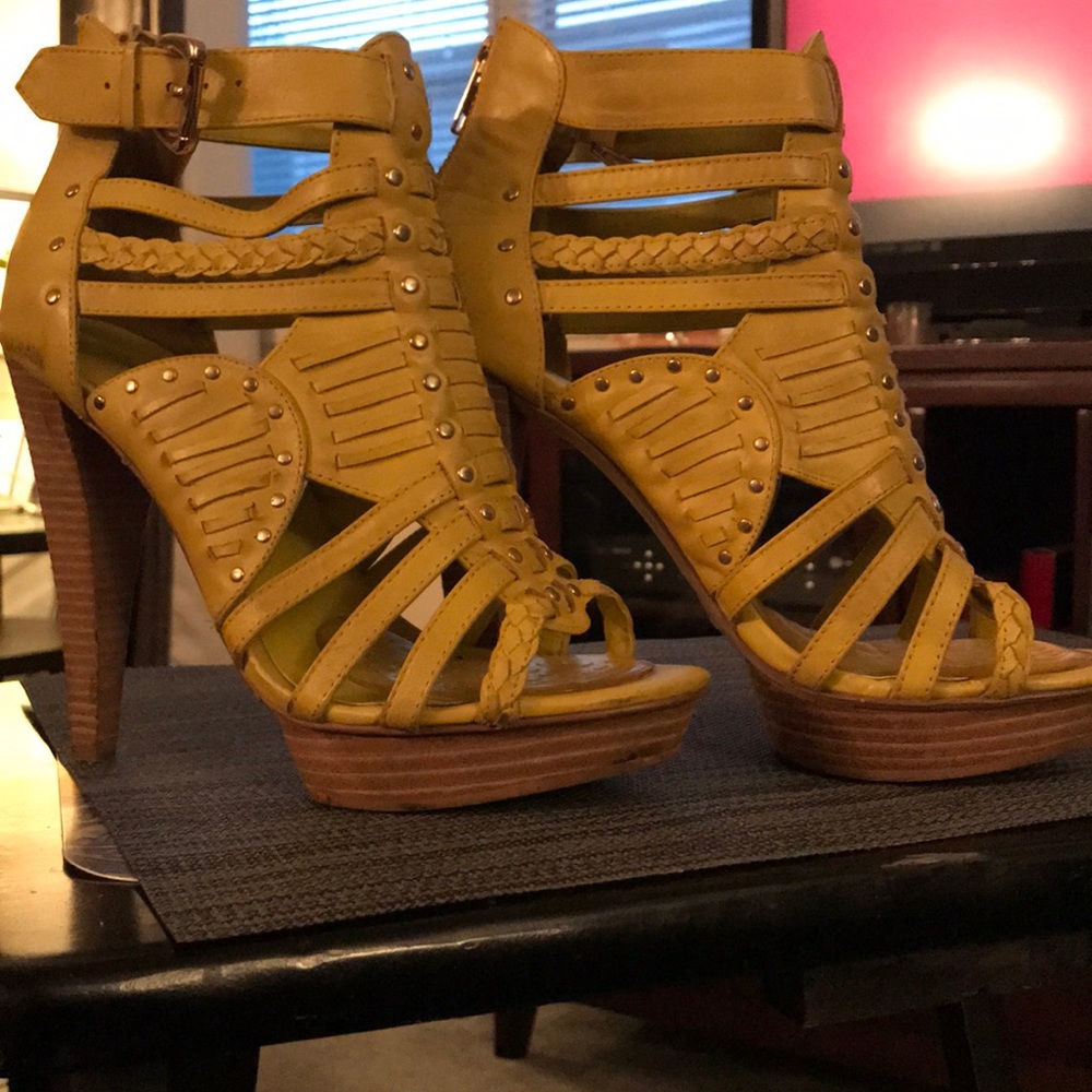 Shoes - Picture 1 of 5