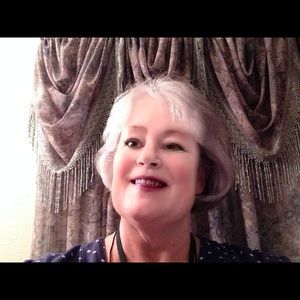 Meet your Posher, Loretta