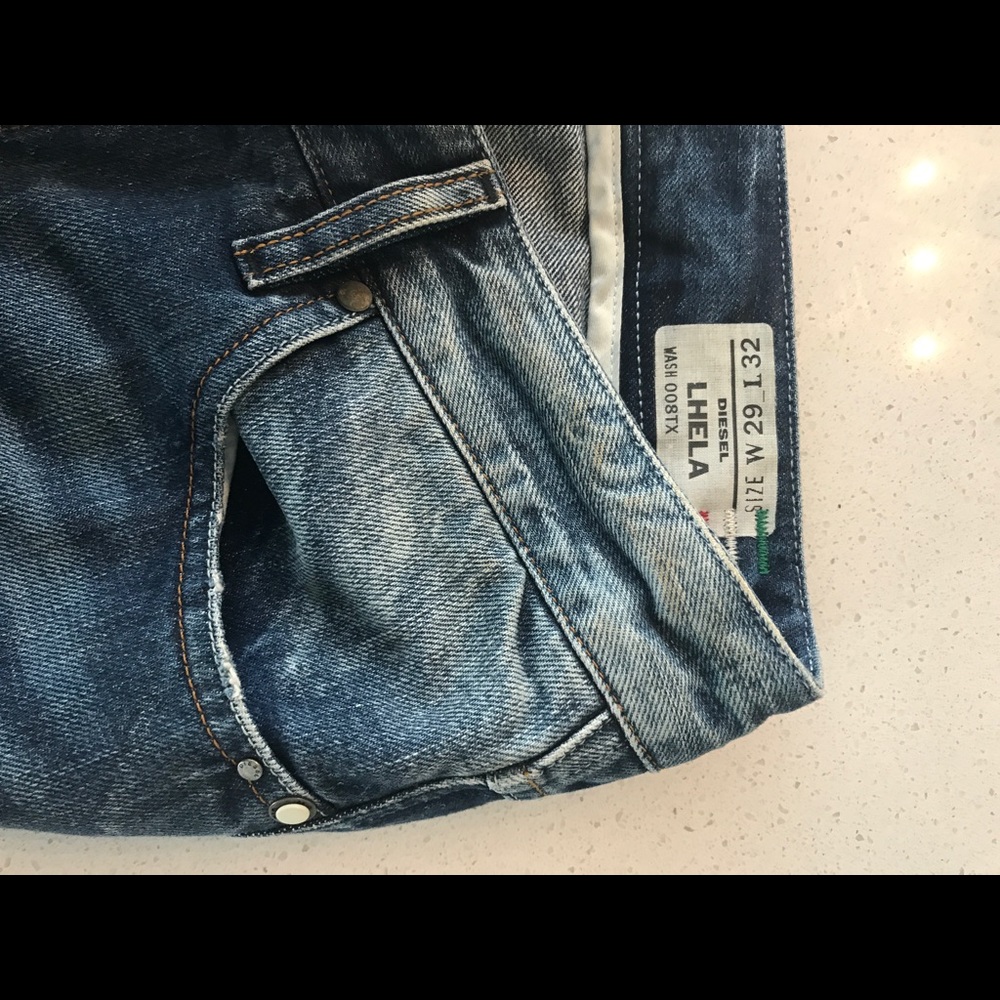 Women's straight cut distressed jeans - Picture 5 of 7