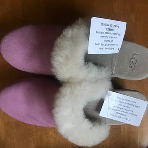Pink UGG clogs NWT