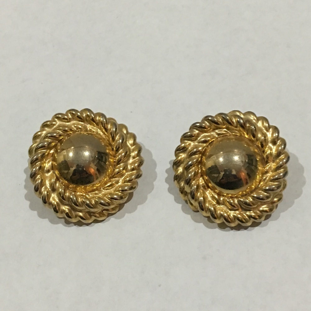 Earings