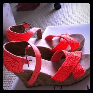 TOMS Crochet Heels in beautiful coral color