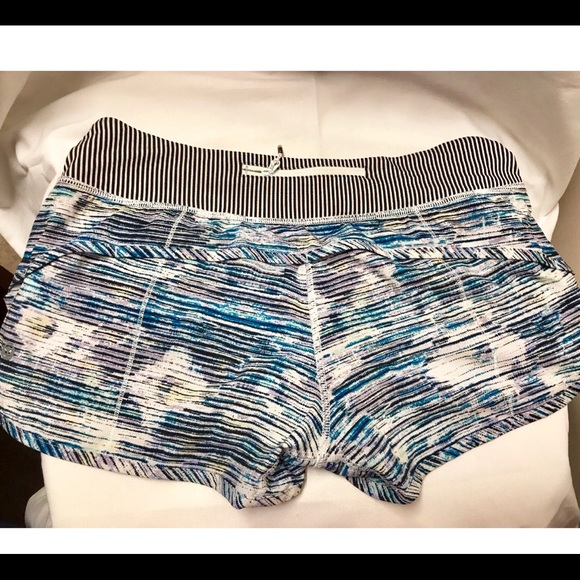 ❗️sold❗️Lululemon speed shorts blurry belle - - Picture 6 of 8