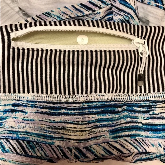 ❗️sold❗️Lululemon speed shorts blurry belle - - Picture 7 of 8