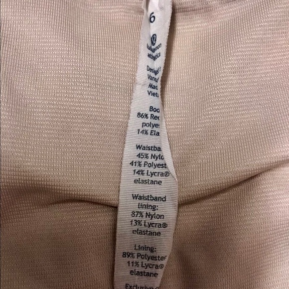 ❗️sold❗️Lululemon speed shorts blurry belle - - Picture 8 of 8
