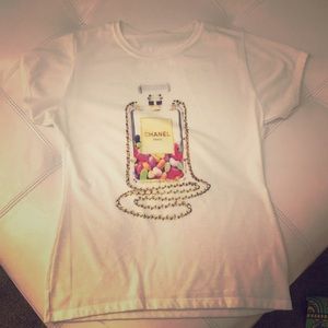 Chanel tee