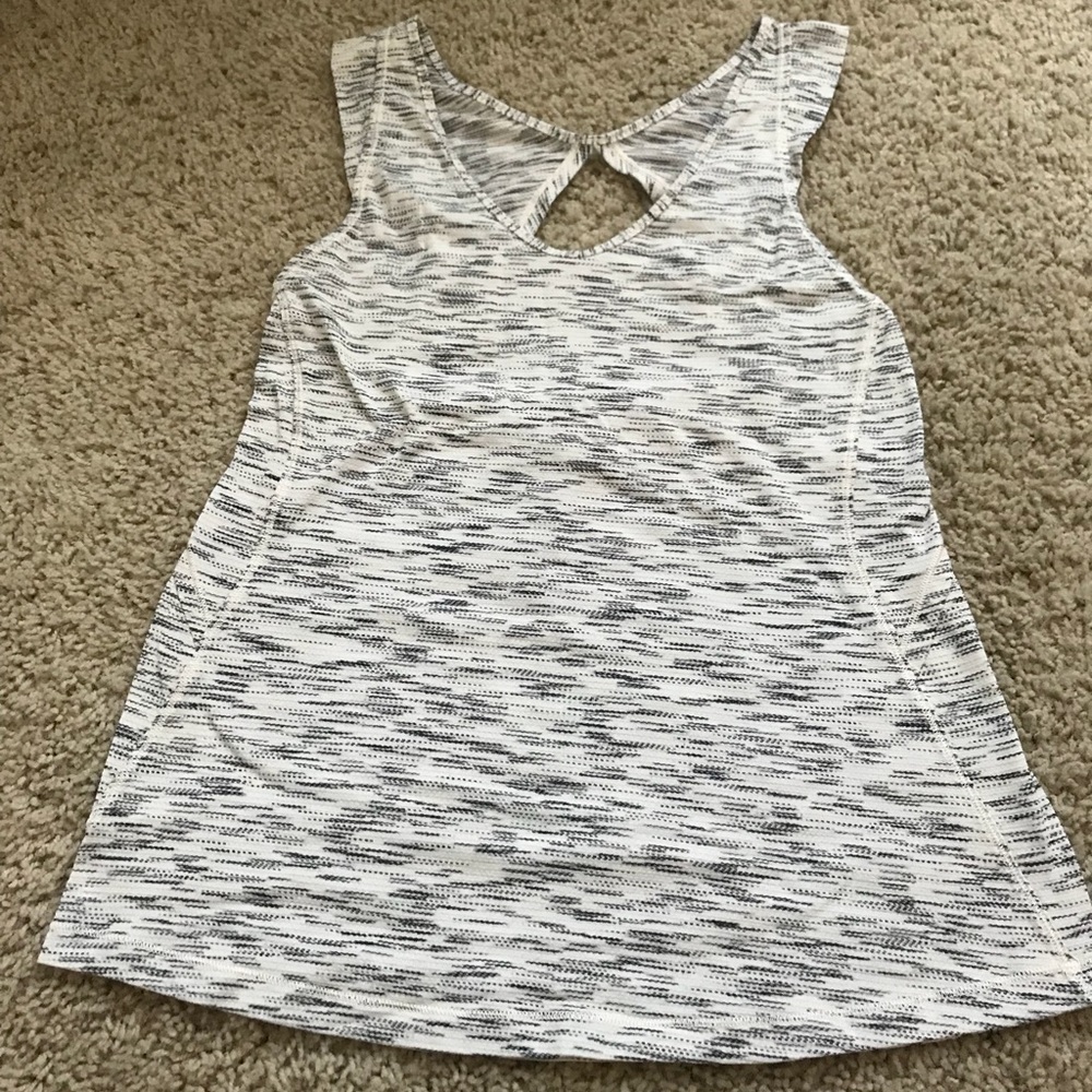 Lululemon workout top