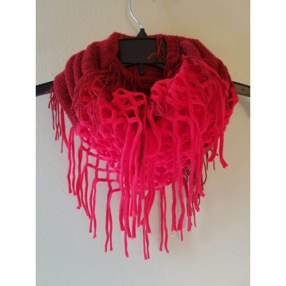 NWOT Scarf