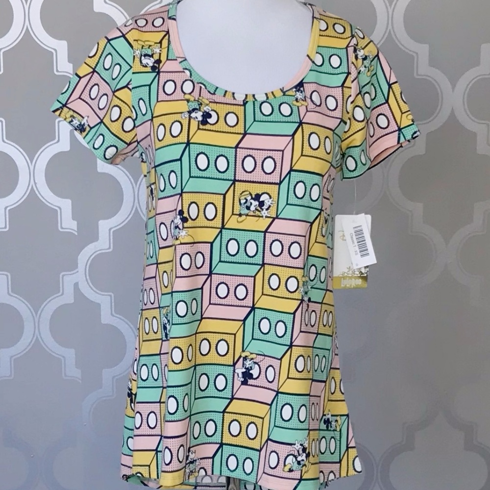 **SOLD** NWT XS LuLaRoe DISNEY Classic T!