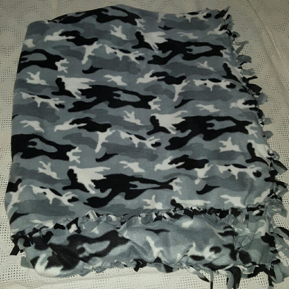 Black White Gray Tie Knot Blanket