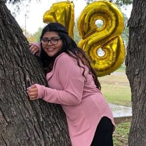 Meet your Posher, Gabriela