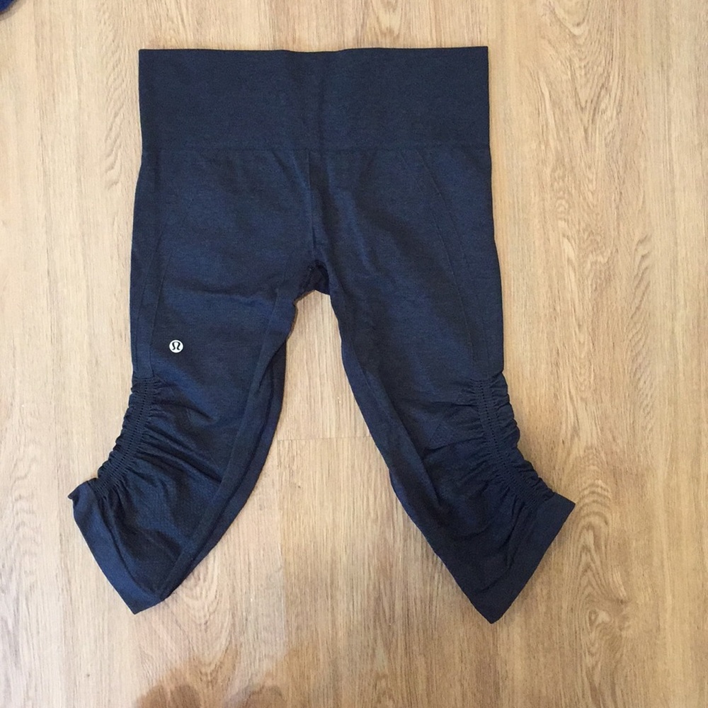 Scrunched side Lululemon capris high waisted