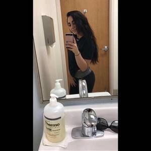 Meet your Posher, Abigail