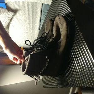 Minnetonka Mocasins Grey Size 7/712