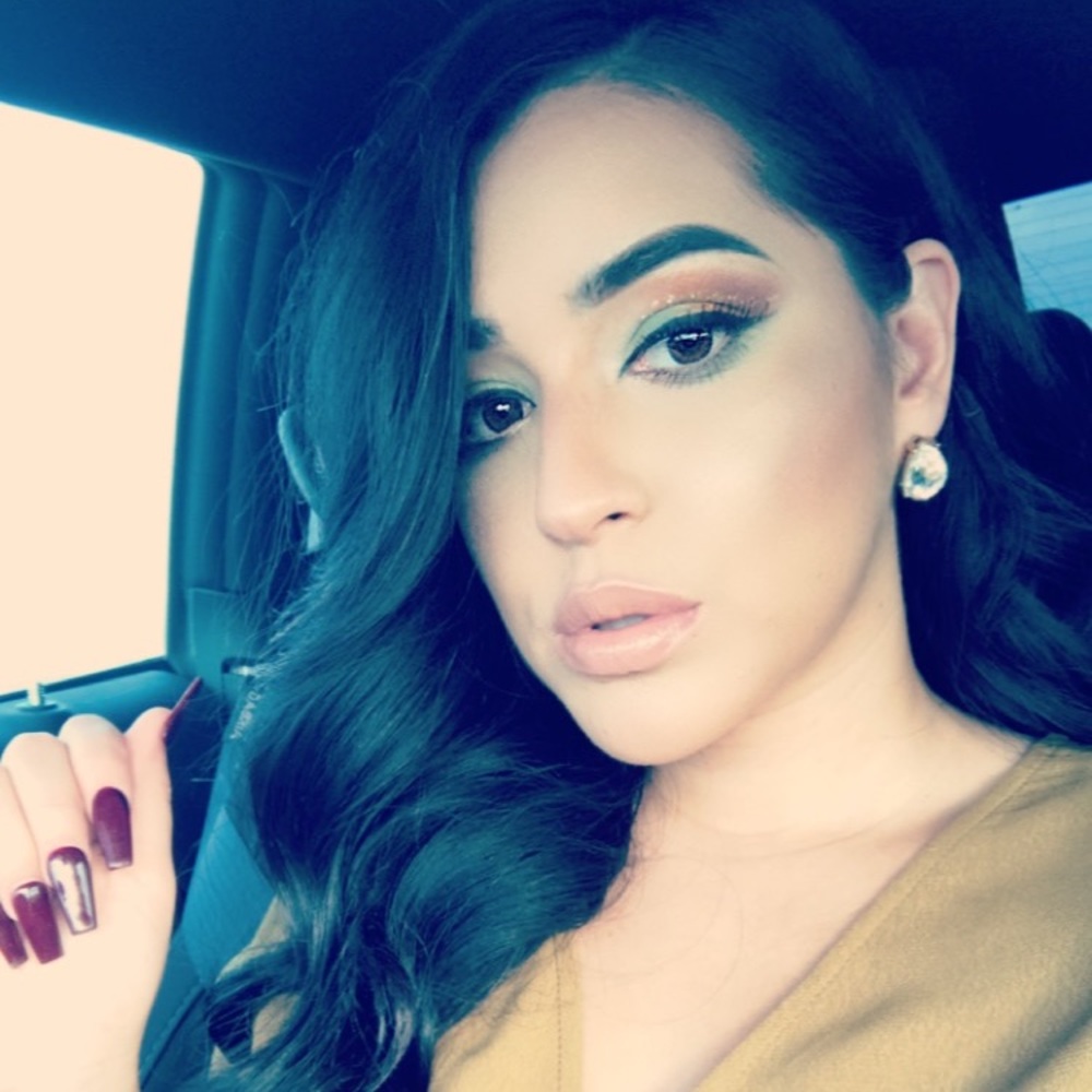 Meet your Posher, Marylu