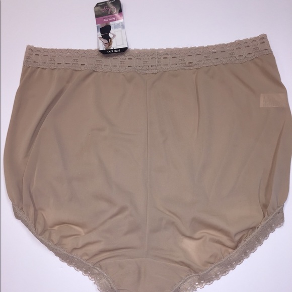 Olga Intimates & Sleepwear Nwt Olga Nylon Lace Top Rear Seam Panties