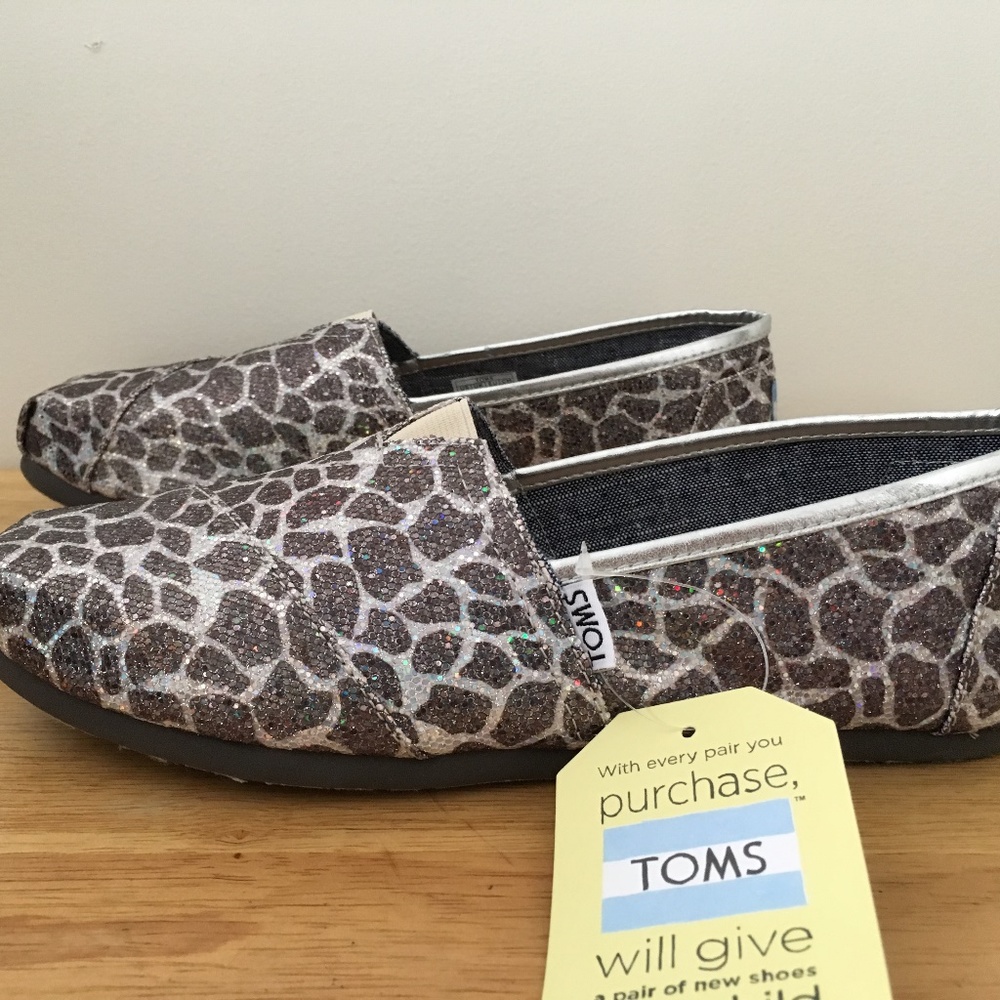 TOMS CLASSIC GIRAFFE GLITTER SHOES