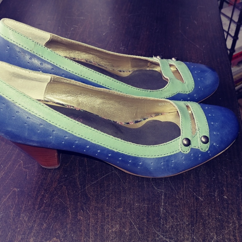 Seychelles wooden heel round toe heels! Size 9