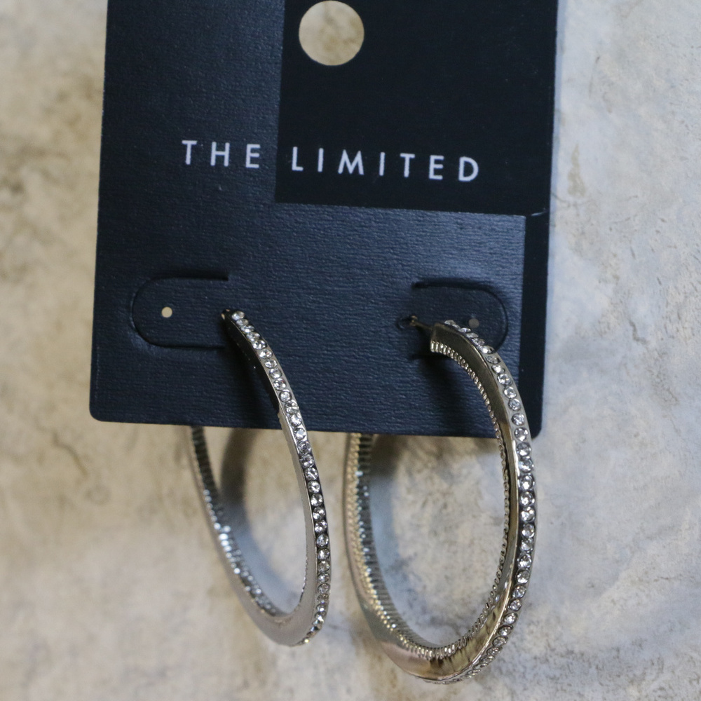 NWT silver pave crystal hoop cool style LTDE38 - Picture 2 of 8