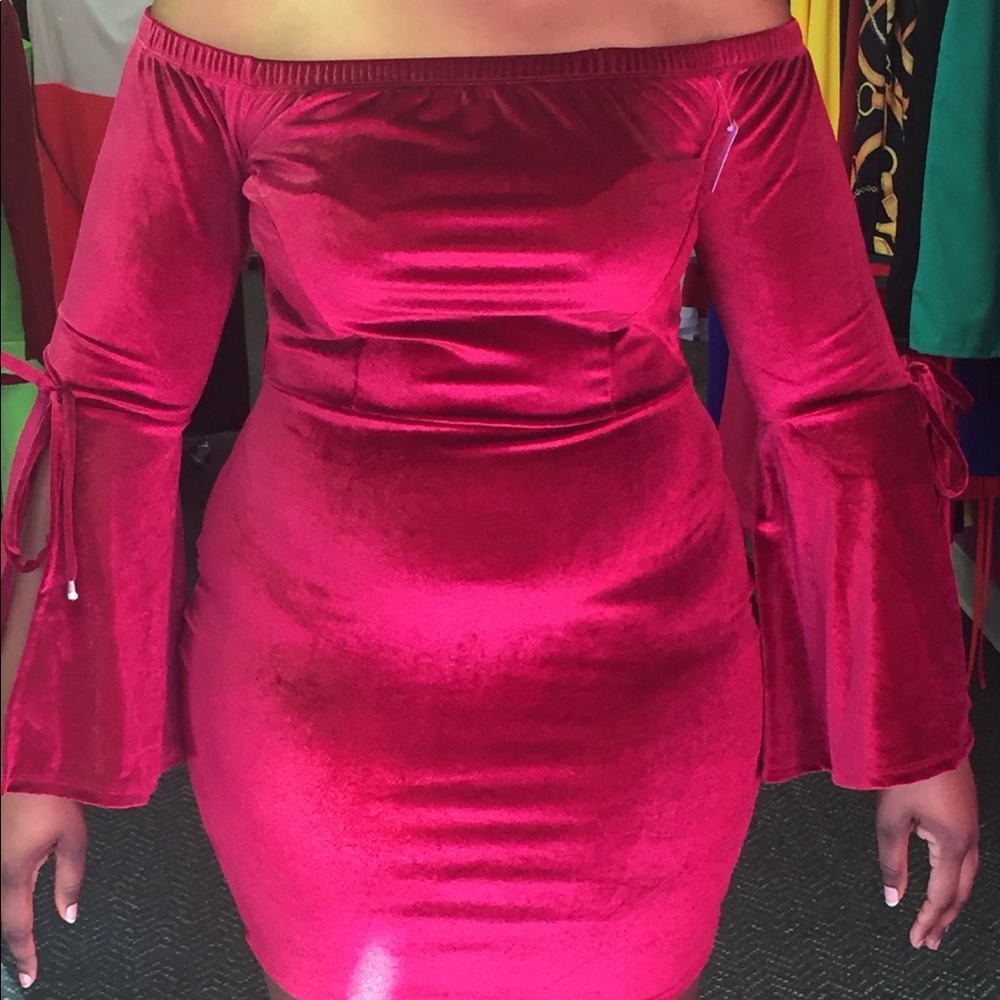Vee's District Plus Size