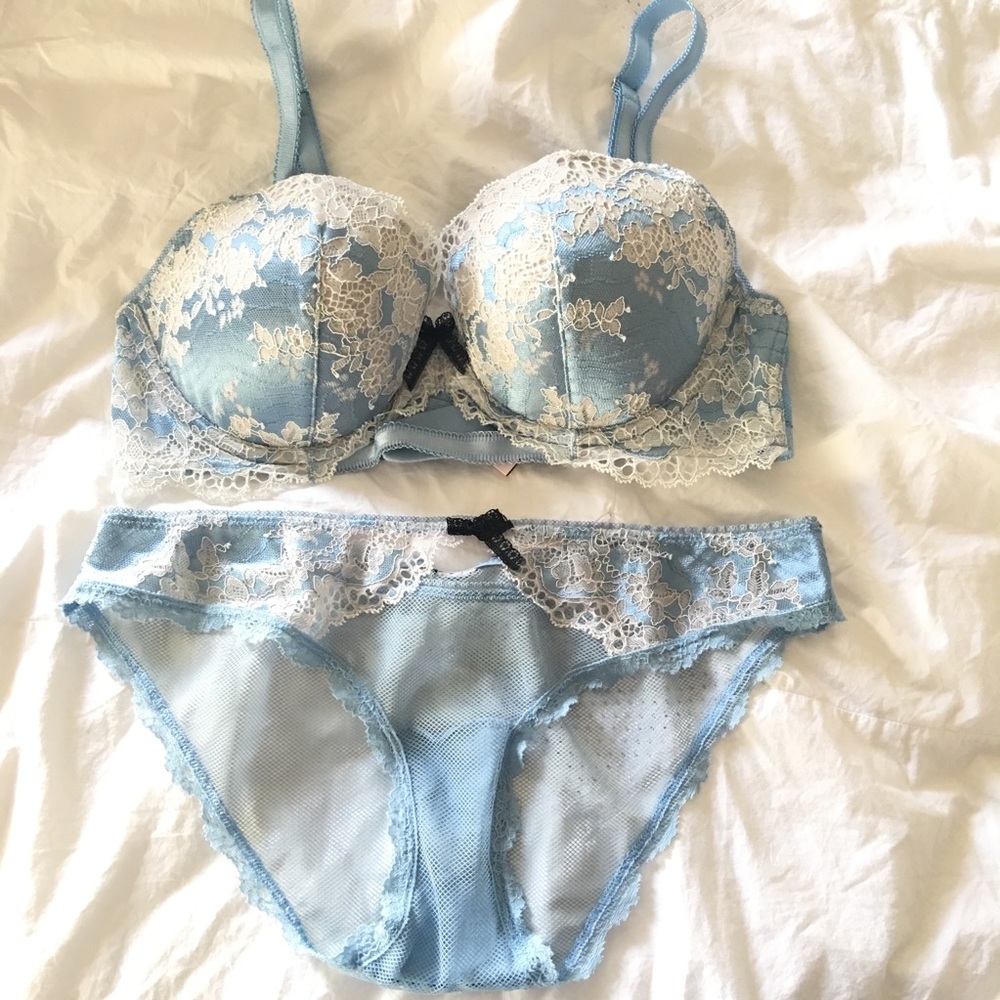victoria’s secret Bra/ Lingerie Set