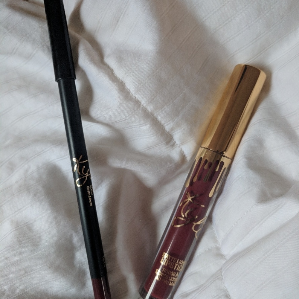 Kylie leo matte lip kit birthday edition