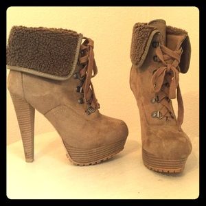 Fur lined boots