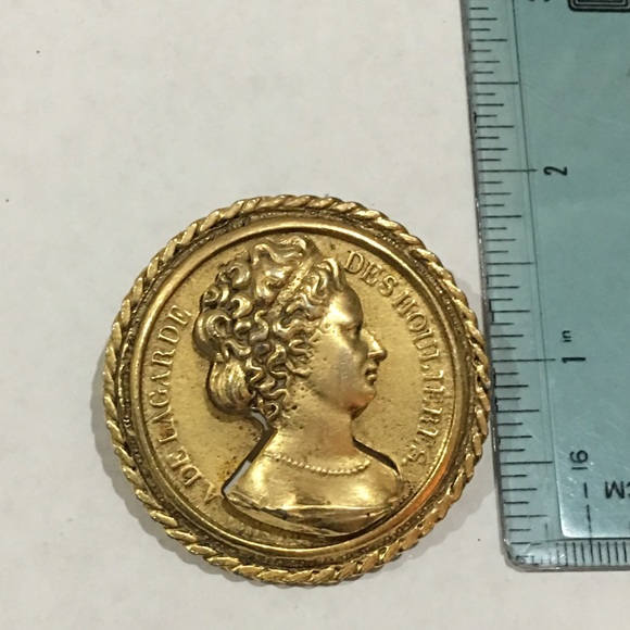 Pin - Picture 3 of 3