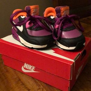 Toddler girl size 5 AIRMAX